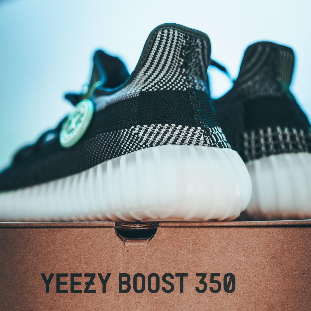 Yeezy Carbon